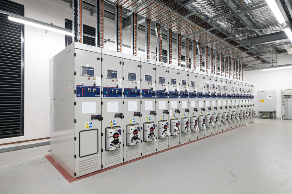 Modern data centers, manufacturing plants, commercial buildings, and new energy facility combination scenarios demonstrate AIS applications in different power distribution environments and may include substation, power control room, and smart factory elements.